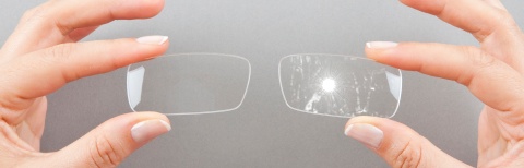 Anti-reflective coatings: compare the two glasses