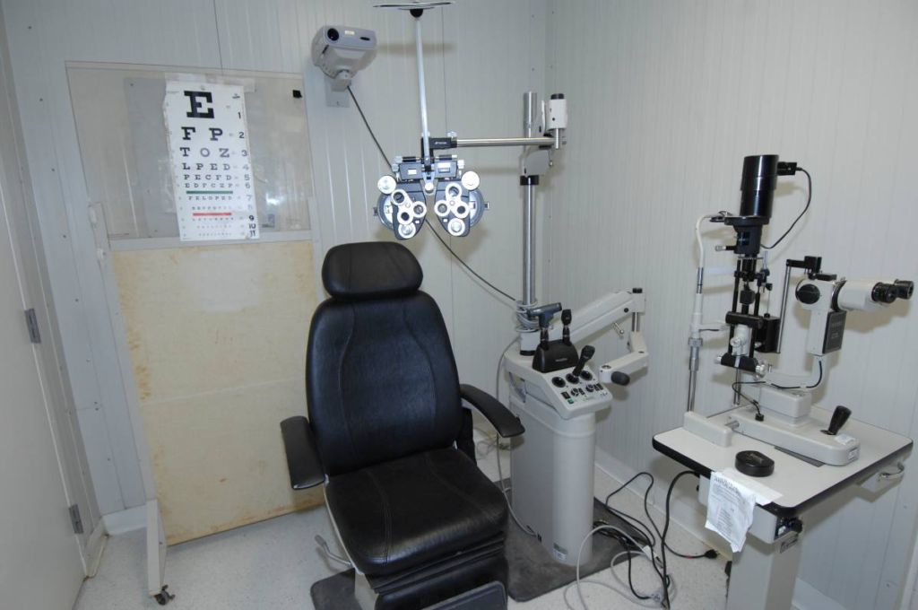 This photo shows the standard setup for a room in an optometry clinic.
