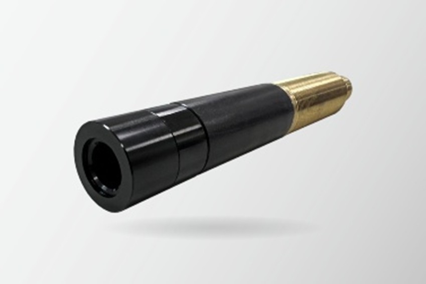 Electrically adjustable focus laser