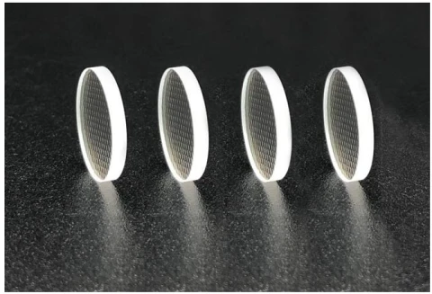 PicoLens High-Precision Microlens Array for Laser Medical Devices