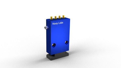 High Quantum Efficiency Low Noise Balanced Detector for 600–900 nm