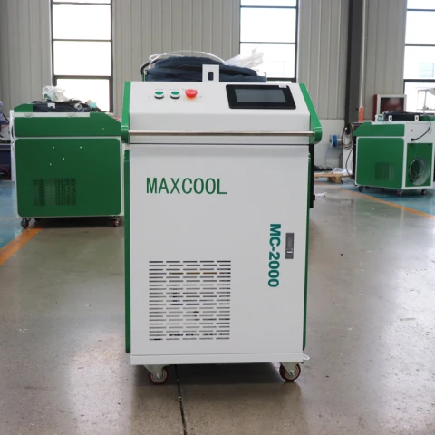 2000W Handheld Laser Cleaning Machine photo 1