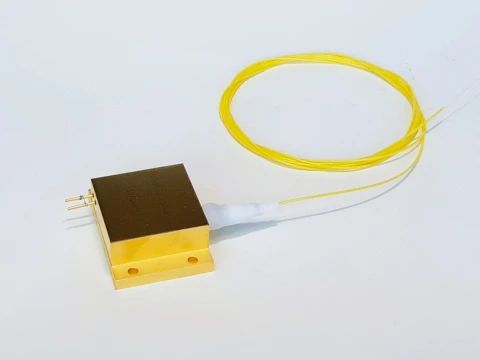981nm wavelength-stabilized fiber-coupled diode laser photo 1