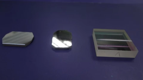 Dielectric coating Mirrors photo 1