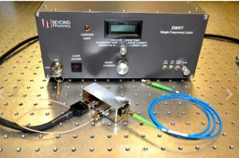 Swift CW Frequency-Tunable Single-Frequency Laser photo 1