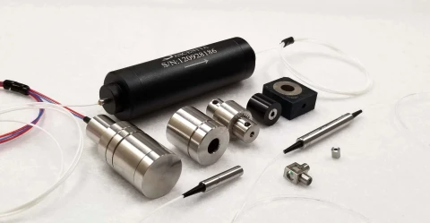 Single-Mode Polarization-Insensitive TGG Fiber Isolator (532nm, 635nm, 780nm, 850nm) photo 3