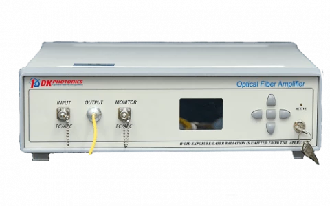 High-Power Polarization Maintaining EDFA for C-band photo 1