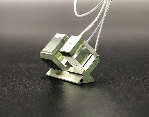 RTPQ-Switch Electro-Optical Crystal for High Repetition Rate Lasers photo 2