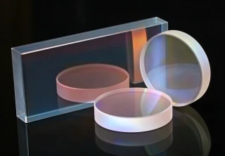 Broadband Dielectric Mirrors