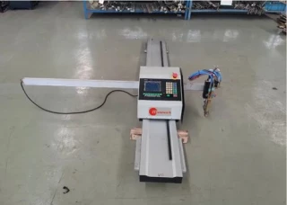Mini Portable Easy Operation CNC Plasma Plate Cutting Machine With Hongyuda Height Control CNC1-1500